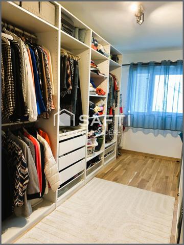 Appartement récent aux prestations haut de gamme.