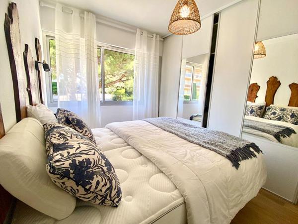 Appartement Bandol type 2 vue mer , parking et cave