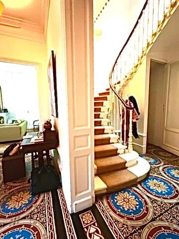 BORDEAUX HOTEL PARTICULIER 320M² JARDIN 80 m²