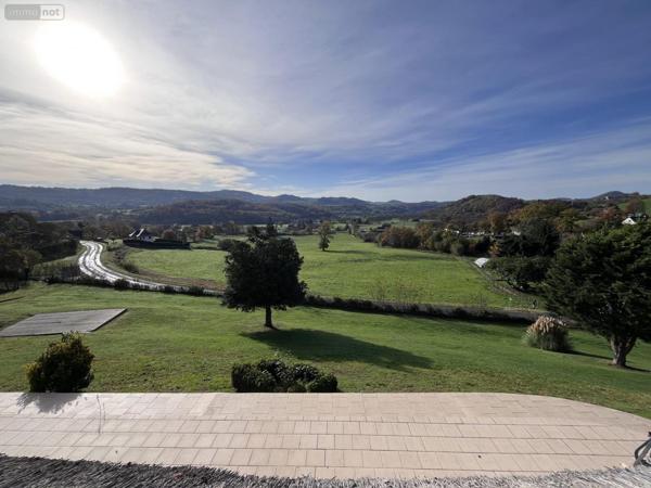 Maison individuelle à vendre à Ydes dans le Cantal (15210), ref : 93T-15029