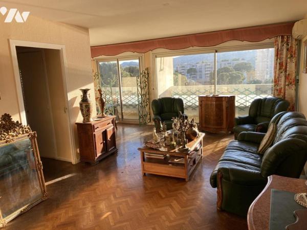 Appartement T3/4, 83 m², 3 balcons, une cave.