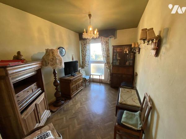 Appartement T3/4, 83 m², 3 balcons, une cave.