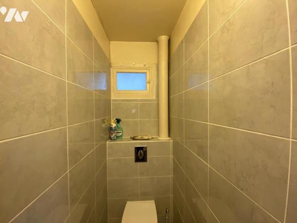 Appartement T3/4, 83 m², 3 balcons, une cave.