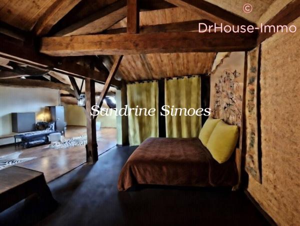 Immeuble à vendre 10 pièces de 242 m²