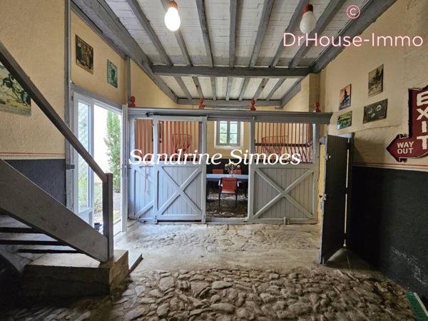 Immeuble à vendre 10 pièces de 242 m²