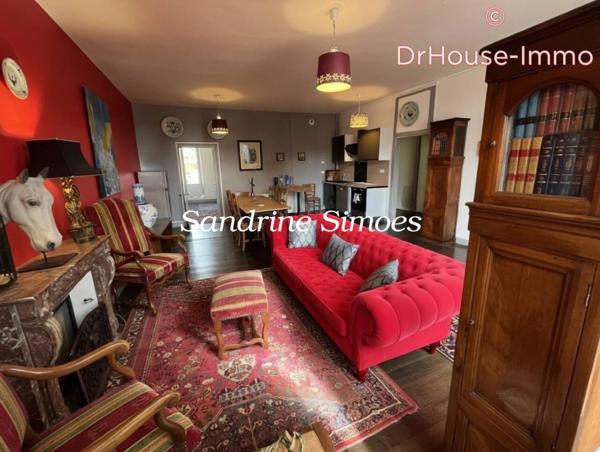 Immeuble à vendre 10 pièces de 242 m²