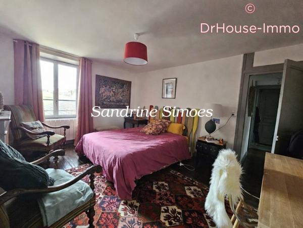 Immeuble à vendre 10 pièces de 242 m²