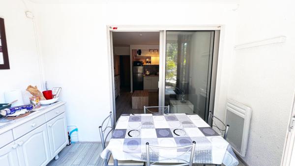 Appartement proche plage et commerces avec garage véranda et jardinet