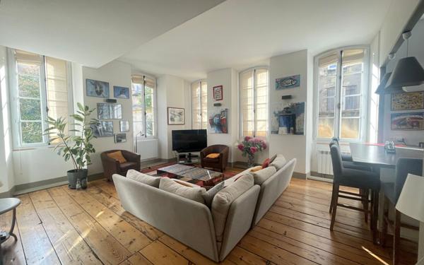 Appartement à vendre    3 pièces • 91 m2 Bordeaux