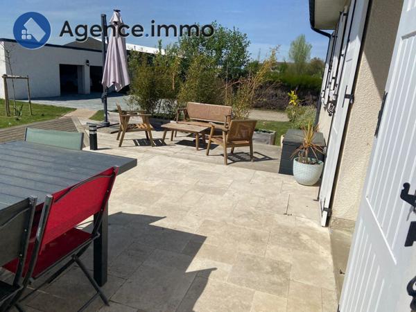 À vendre - Maison individuelle, 9 pièces située à Teloché (72220)