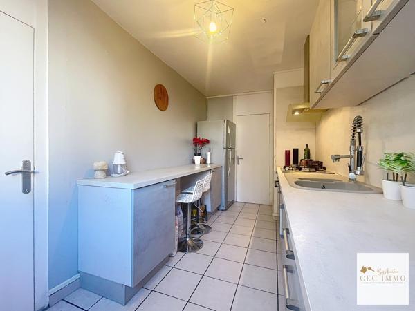 Perpignan Sud Las Cobas appartement F3/4 de 73m² hab. avec parking + cave