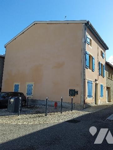 Immeuble rénové 1 mn du centre ville offrant 5 logements (actuellement 3 loués)