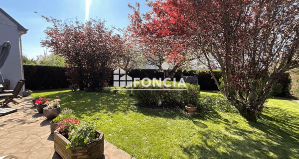À vendre Maison 8 pièces 215 m² - Laval 53000