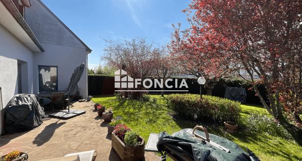 À vendre Maison 8 pièces 215 m² - Laval 53000