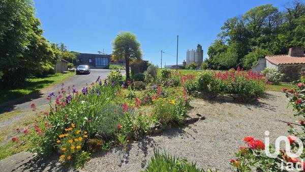 Maison 5 pièces de 140 m² à Mauges-sur-Loire (49410)