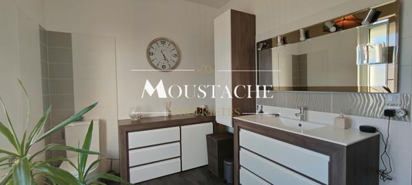 MAISON / VILLA DE CHARME VUE MER - FACE À LA PLAGE -