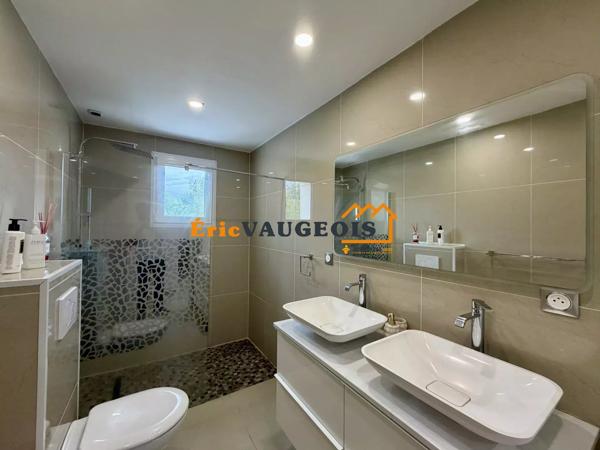Vente                                                      Maison
                        
                     8 pièces                      175 m2                     à Coulommiers