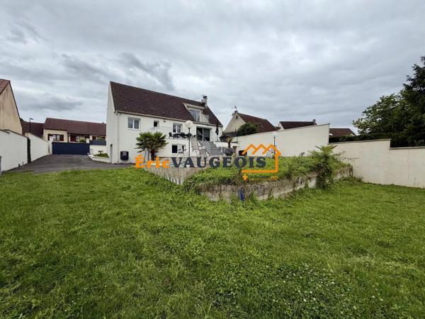 Vente                                                      Maison
                        
                     8 pièces                      175 m2                     à Coulommiers