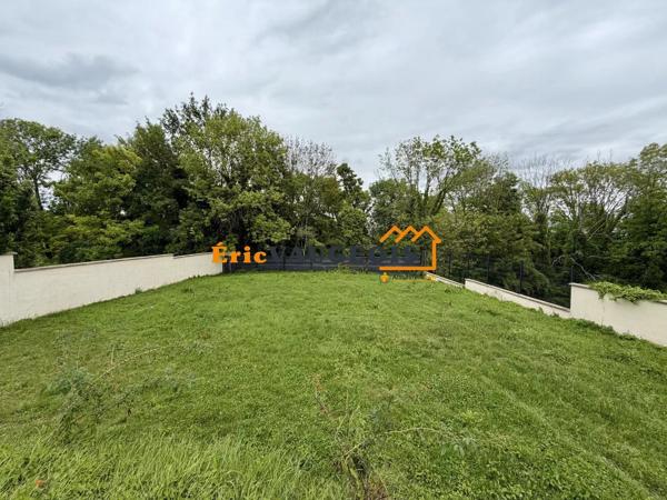 Vente                                                      Maison
                        
                     8 pièces                      175 m2                     à Coulommiers