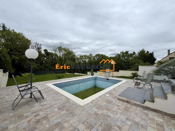 Vente                                                      Maison
                        
                     8 pièces                      175 m2                     à Coulommiers