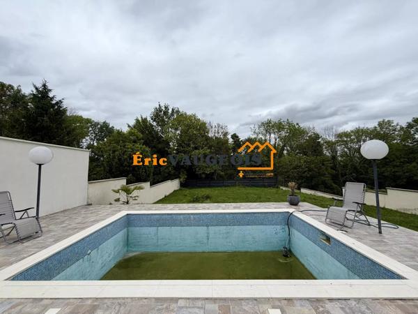 Vente                                                      Maison
                        
                     8 pièces                      175 m2                     à Coulommiers