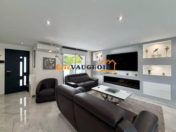 Vente                                                      Maison
                        
                     8 pièces                      175 m2                     à Coulommiers