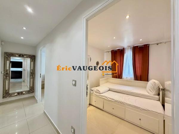 Vente                                                      Maison
                        
                     8 pièces                      175 m2                     à Coulommiers