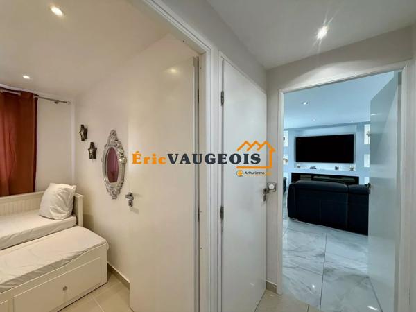 Vente                                                      Maison
                        
                     8 pièces                      175 m2                     à Coulommiers