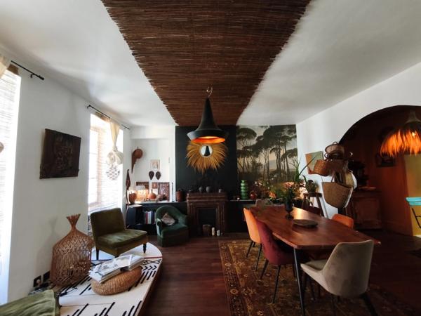 Maison de caractère à vendre 6 pièces LA CHATRE (36) 4 chambres, 2 garage, terrasse, jardin, rivière 269 900€