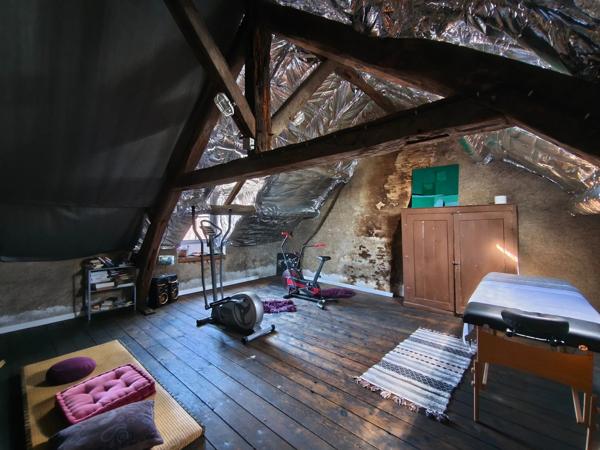 Maison de caractère à vendre 6 pièces LA CHATRE (36) 4 chambres, 2 garage, terrasse, jardin, rivière 269 900€