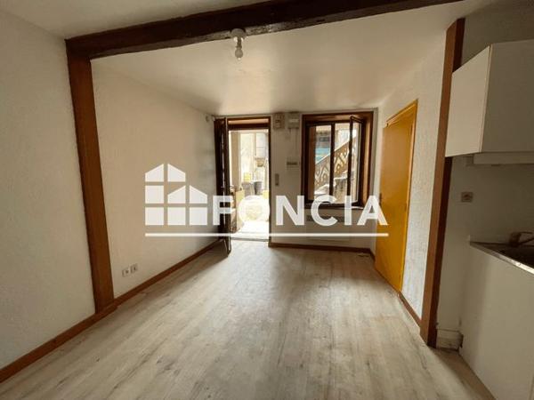 Location Studio 22.1 m² - 2 RUE BERANGER Roanne 42300