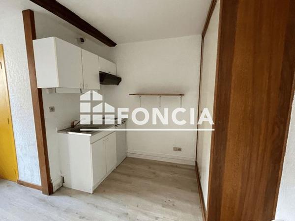 Location Studio 22.1 m² - 2 RUE BERANGER Roanne 42300