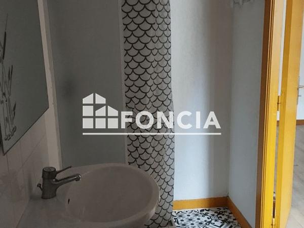 Location Studio 22.1 m² - 2 RUE BERANGER Roanne 42300