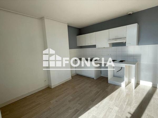 Location Appartement 4 pièces 92.3 m² - 23, RUE BEAULIEU Roanne 42300