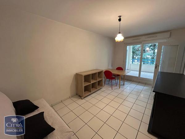 Appartement à louer 1 pièce 24.48m² Clermont-Ferrand (63000)