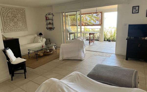 Maison à vendre    5 pièces • 140 m2 Saint-Leu