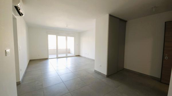 Appartement Nimes 3 pièces 65.90m2