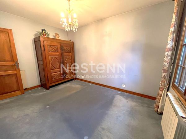 Belle maison familiale 5 chambres, terrain et dépendance, située à GIEVRES (LOIR ET CHER) proche commerces.