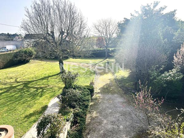 Belle maison familiale 5 chambres, terrain et dépendance, située à GIEVRES (LOIR ET CHER) proche commerces.