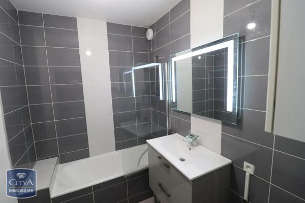 Appartement à louer 5 pièces 102.41m²