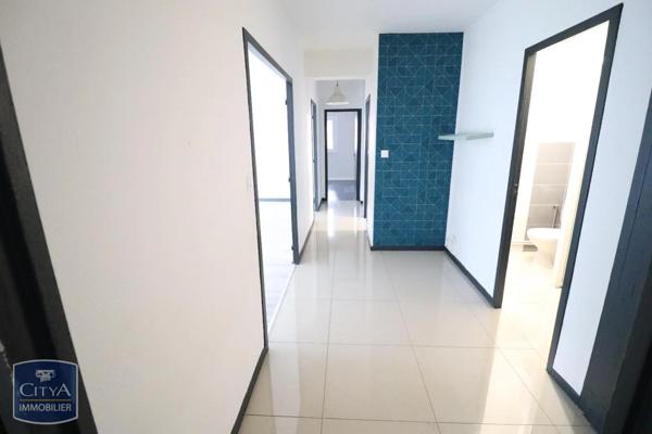 Appartement à louer 5 pièces 102.41m²