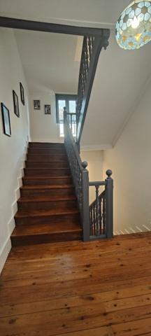 Maison de ville, quartier prisé, beaux volumes, garage et jardin au centre ville de MONTAUBAN