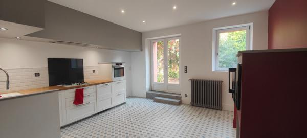 Maison de ville, quartier prisé, beaux volumes, garage et jardin au centre ville de MONTAUBAN