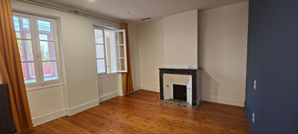 Maison de ville, quartier prisé, beaux volumes, garage et jardin au centre ville de MONTAUBAN