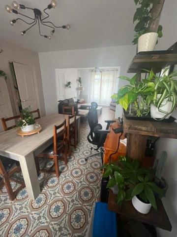 maison individeulle avec du volume et 4 chambres