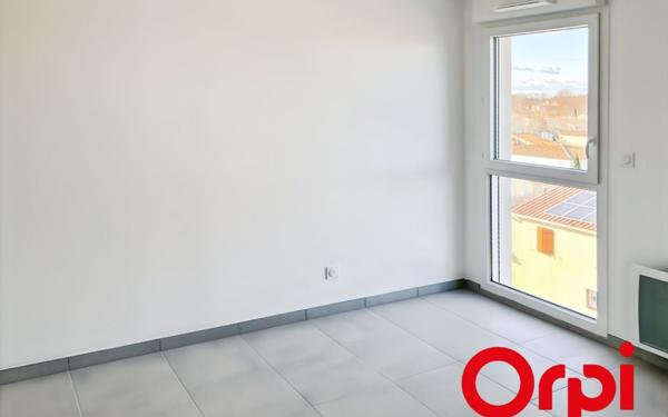 Appartement à louer    2 pièces •  Arles