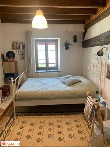 A vendre belle maison de ville en pierres de 108 m2