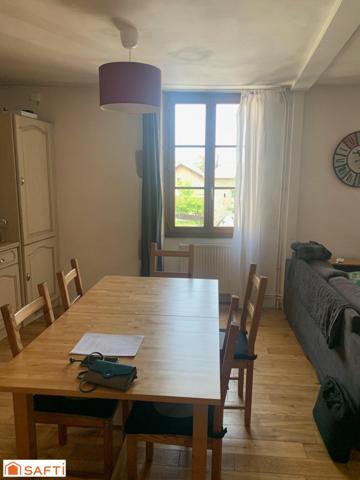 A vendre belle maison de ville en pierres de 108 m2