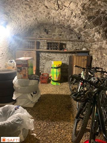 A vendre belle maison de ville en pierres de 108 m2