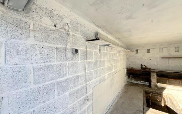 Stationnement à vendre    13 m2 Marseille 12